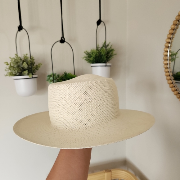 NWT Janessa Leone Straw Hat - Picture 1 of 6